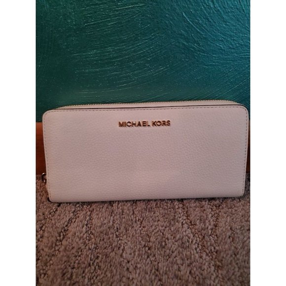 White Michael Kors Wallet - Picture 2 of 7